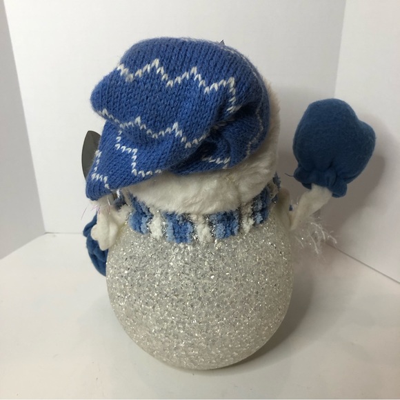 Plastic Snowman Singing Winter Figurine - Picture 4 of 5